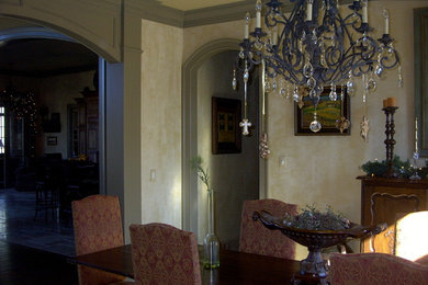 Example of a classic dining room design in Atlanta
