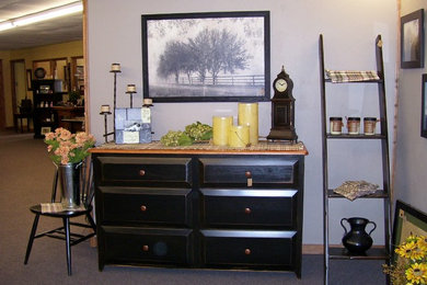 Inspiration for a timeless bedroom remodel in Cedar Rapids