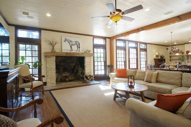 Family room photo in Dallas