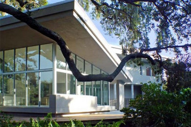Contemporary exterior home idea in Tampa