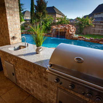 Pool with Grotto - Sugarland, TX