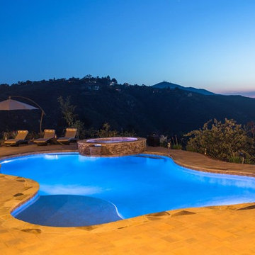 Custom Pools & Outdoor Spaces