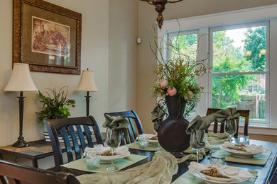 Example of a classic dining room design in St Louis