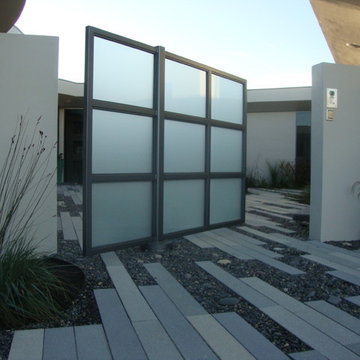 Pivot Gate
