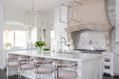 Kitchen photo in Dallas