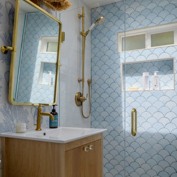 Pacific Ocean bathroom