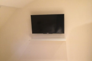 Flatscreen TV Install & backlighting