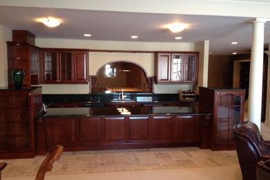 Example of a transitional kitchen design in Detroit