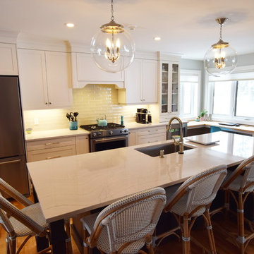 Transitional Kitchen in Ottawa, Ontario