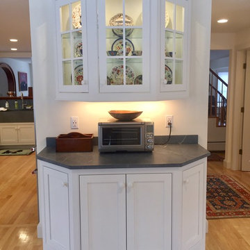 Angled end cabinet