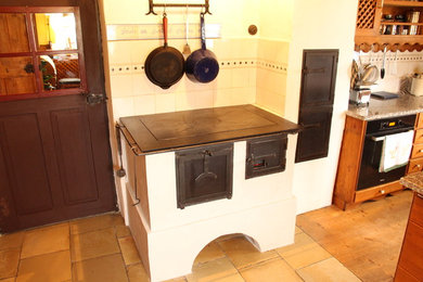 This is an example of a country kitchen in Munich.