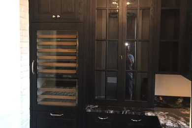 Kitchen photo in Chicago
