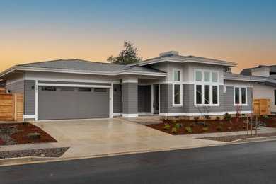 Example of an exterior home design in Portland