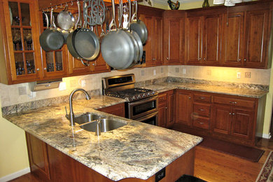 Example of a classic kitchen design in Providence