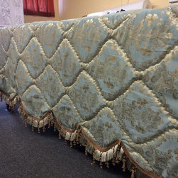 VK CUSTOM BEDDING - Products