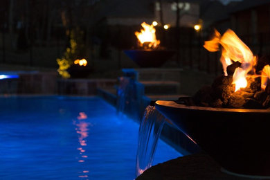 Inspiration for a modern pool remodel in Dallas