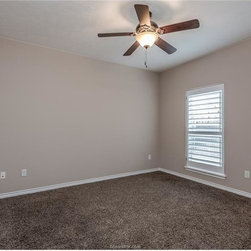 800 Bethpage Ct - Products
