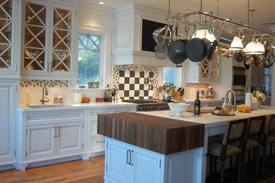 Elegant kitchen photo in New York