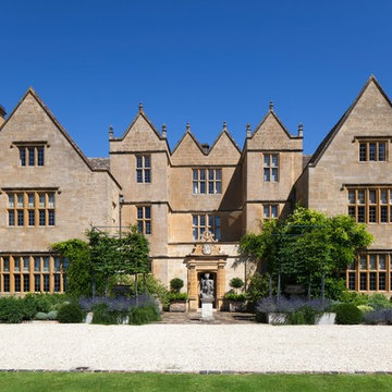17th Century Cotswold House