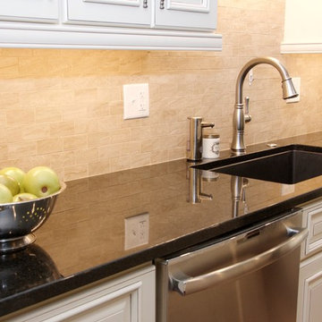 Hampton Linen and Blue Barracuda Kitchen
