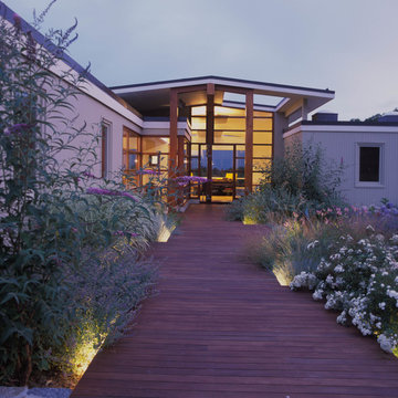 Blue Water Hill Residence