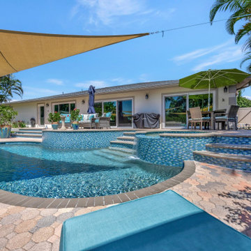 Canal Home