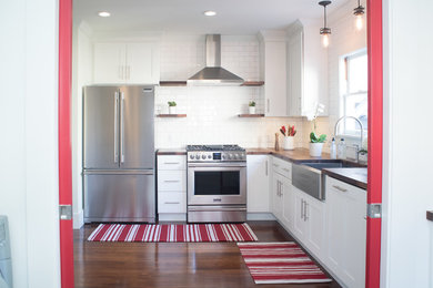 Arts and crafts kitchen photo in Los Angeles