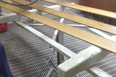 Realizzazione profili in legno massello di rovere per rivestimento scala in parq