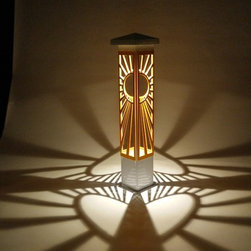 Photo Shoot-The Shining 42" - Landscape Lighting