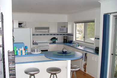 Beach style kitchen in Adelaide.