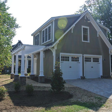 Detached Garage with Apartment