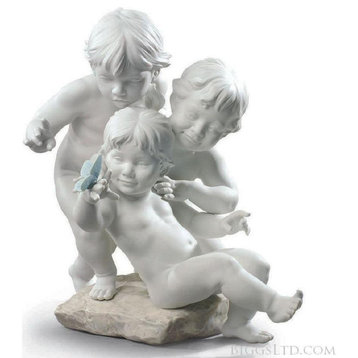 Lladro Children's Curiosity Figurine 01009174