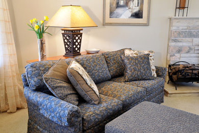Transitional living room photo in New York
