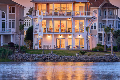 Inspiration for a coastal home design remodel in Wilmington