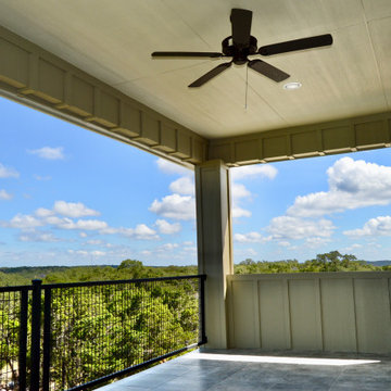 Farmhouse: 3,153 ft²/4 bd/3 bth/2ST