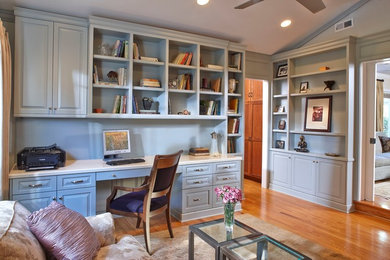 Inspiration for a timeless home office remodel in San Francisco