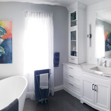 En Suite master bathroom with steam shower in Notre-Dame-de l'Île-Perrot