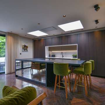 Eggersmann kitchen that reflects the room