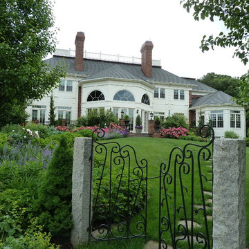 Country Estate Friendly to Birds and Turkeys
