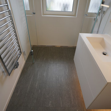 Aus einem Badezimmer wird ein Duschbad der extra Klasse
