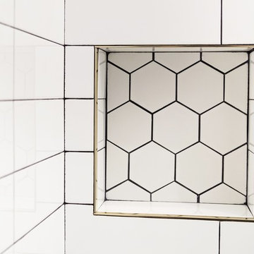 Graphic Bath