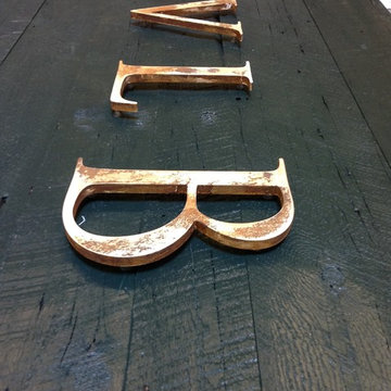 Design Trends - Barn Board Signs