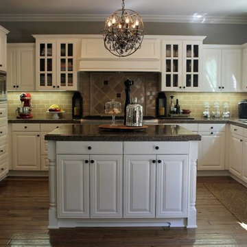 Kitchen painted with Benjamin Moore Swiss Coffee