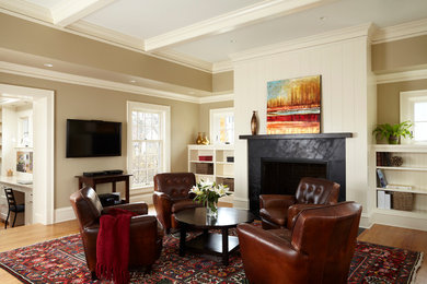 Traditional family room in Minneapolis.