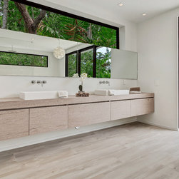 PINECREST HOUSE - Products