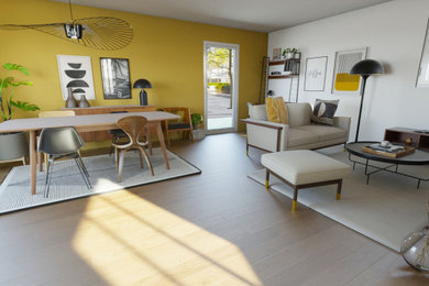 Idées déco pour une grande salle de séjour rétro ouverte avec un mur jaune, parquet clair, aucune cheminée, aucun téléviseur et un sol beige.