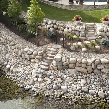 Burly Boulders – Private Lakeside Paradise