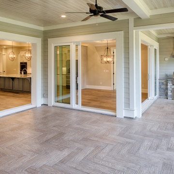 Craftman Style Home - Screened Back Patio