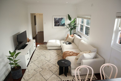 This is an example of a transitional home design in Sydney.