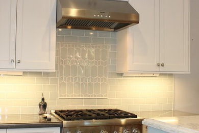 Example of an arts and crafts kitchen design in Los Angeles